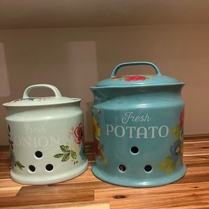 Pioneer woman onion and potato storage containers